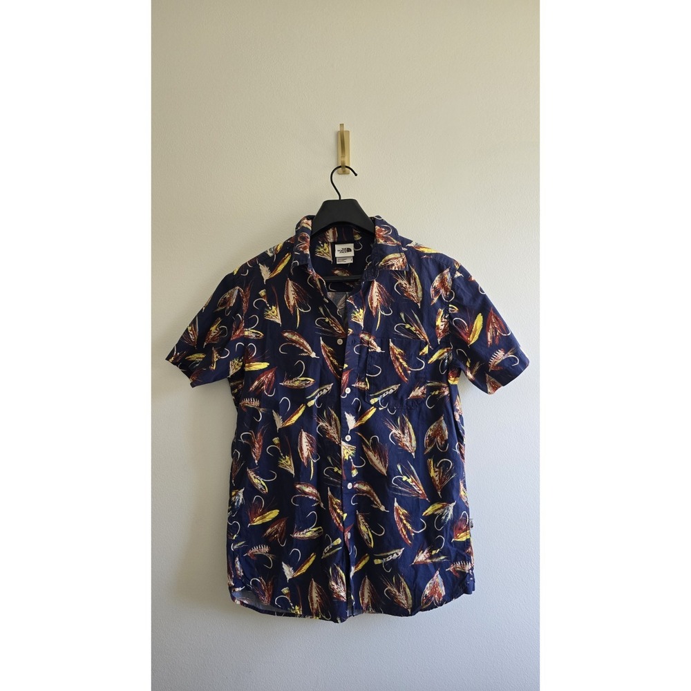 The North Face Mens Button Up Shirt Fly Fishing Lure Print Short Sleeve Size M